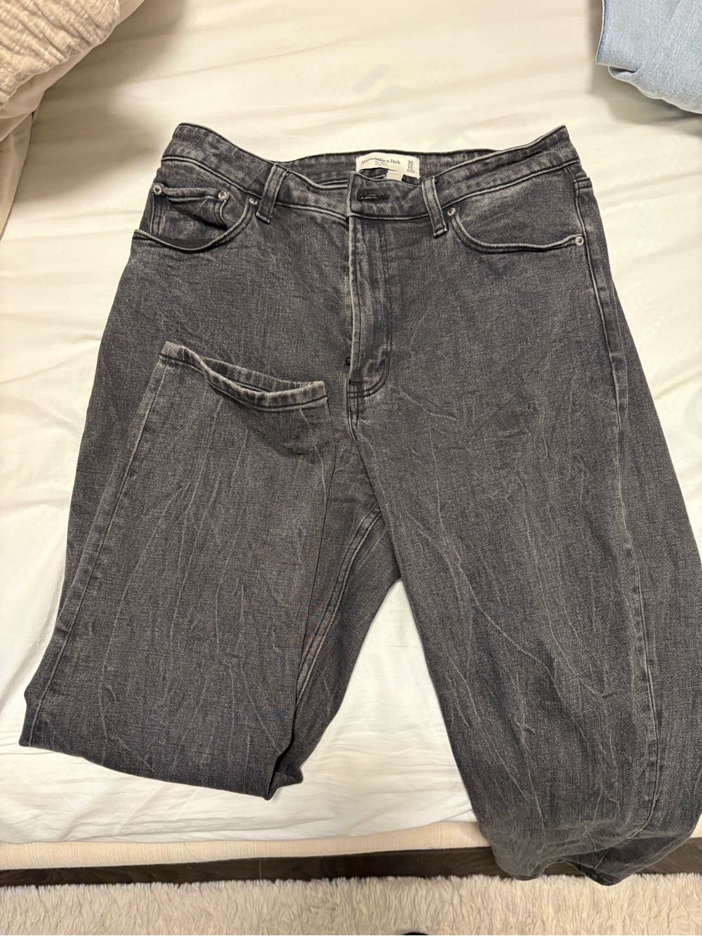 Abercrombie & Fitch High-Rise Mom Jeans Curve Love 30 in Black - Picture 3 of 3